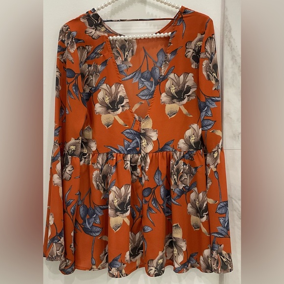🔴M GIRLS V BACK FLORAL TOP🔴 - Picture 3 of 9